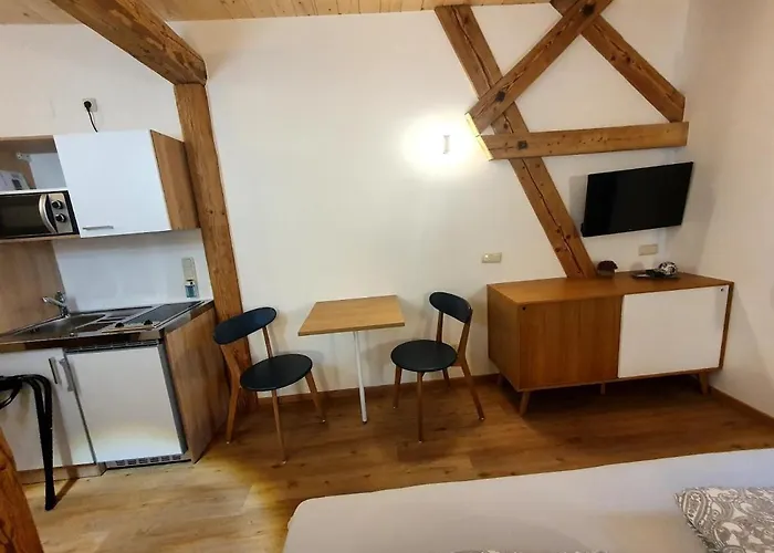 Bed & Breakfast Bed & Breakfast